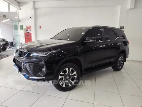 toyota HILUX SW4 SXR PLATINUM 7 LUGARES 4 portas