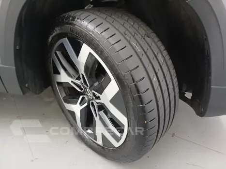 TAOS 1.4 250 TSI TOTAL FLEX HIGHLINE AUTOMÁTICO