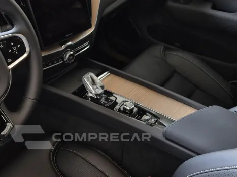 XC60 2.0 T8 PHEV PLUS AWD GEARTRONIC