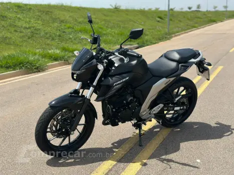 Yamaha FZ25 FAZER ABS