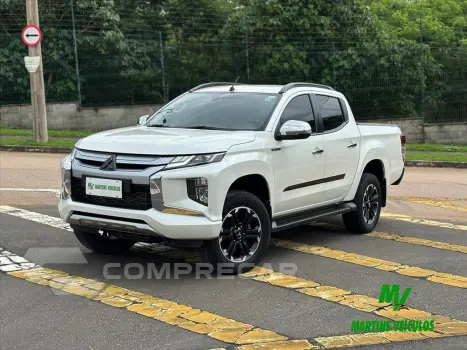 Mitsubishi L200 TRITON 2.4 16V TURBO DIESEL SPORT HPE CD 4P 4 portas