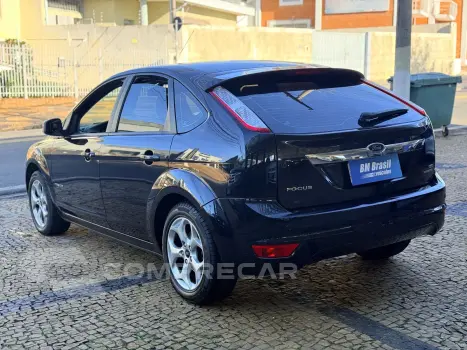 FOCUS 2.0 Titanium Hatch 16V