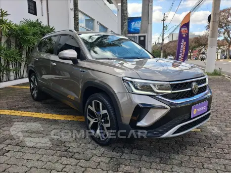 TAOS 1.4 250 TSI TOTAL FLEX HIGHLINE AUTOMÁTICO