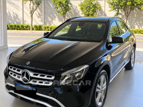 Mercedes-Benz GLA 200 1.6 CGI Style 16V Turbo 4 portas