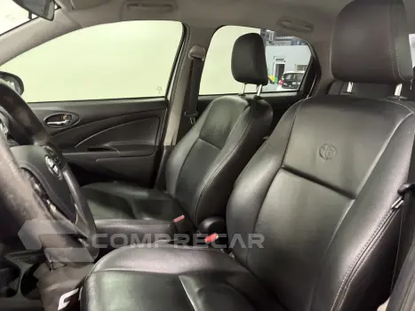 ETIOS 1.5 X PLUS SEDAN 16V FLEX 4P AUTOMÁTICO