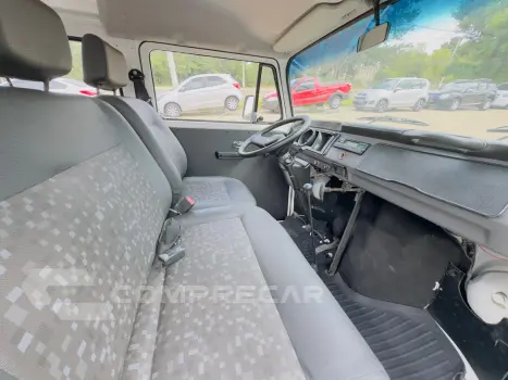 Kombi 1.4 FLEX STD 9 LUGARES