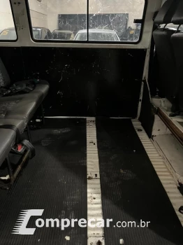 VOLKSWAGEN KOMBI 1.6 STD 8V