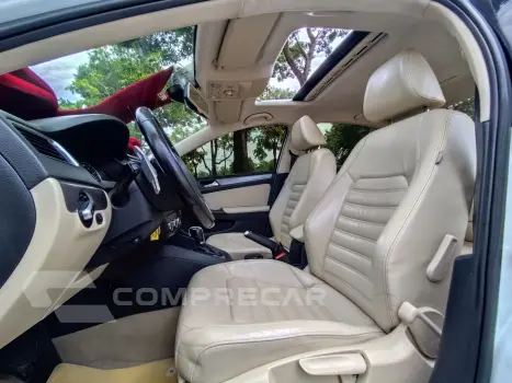 JETTA 2.0 TSI HIGHLINE 211CV GASOLINA 4P TIPTRONIC
