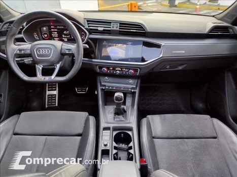 Q3 2.0 40 TFSI Performance Black Quattro