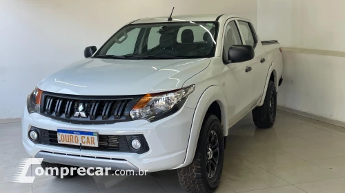 Mitsubishi L200 TRITON 2.4 16V Turbo GL CD 4X4 4 portas