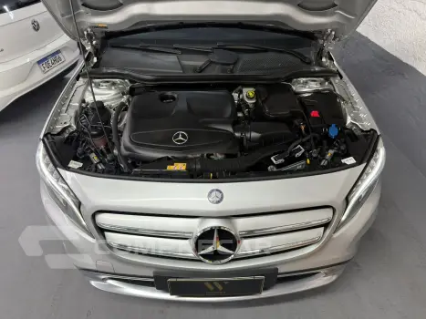 GLA 200 1.6 CGI Style 16V Turbo