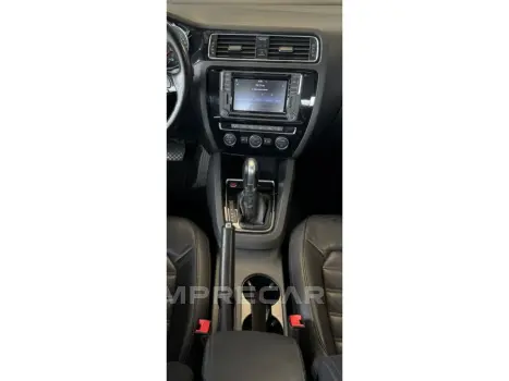JETTA 2.0 TSI HIGHLINE 211CV GASOLINA 4P TIPTRONIC