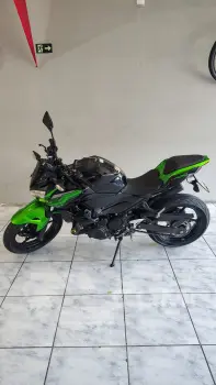 KAWASAKI Z400