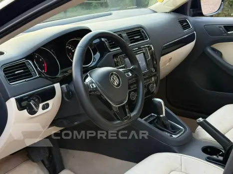 JETTA 2.0 TSI HIGHLINE 211CV GASOLINA 4P TIPTRONIC