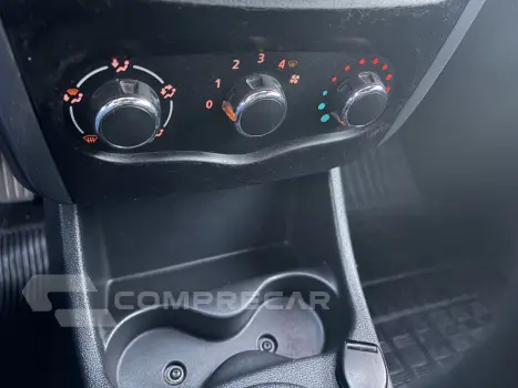 LOGAN 1.0 Authentique 16V