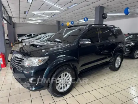 HILUX 3.0 SRV 4X4 CD 7 Lugares 16V Turbo Intercooler
