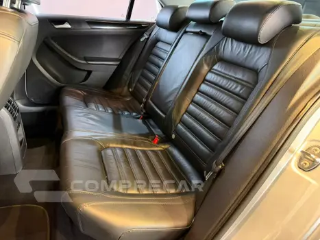 Jetta 2.0 Tsi Highline 211Cv Gasolina 4P Tiptronic