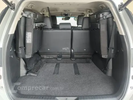 HILUX SW4 2.8 D-4D TURBO SRX 7L 4X4 AUTOMÁTICO