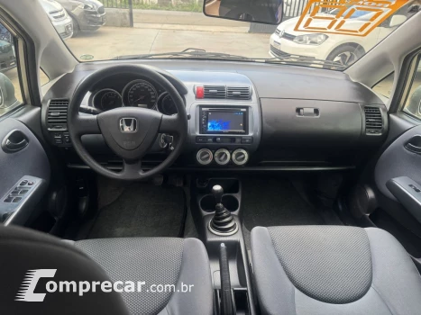 Fit 1.4 16V 4P LX FLEX