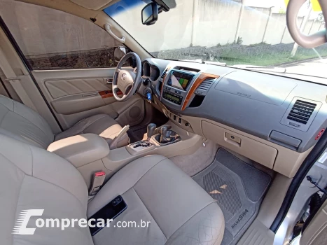 HILUX SW4 3.0 SRV 4X4 7 Lugares 16V Turbo Intercooler