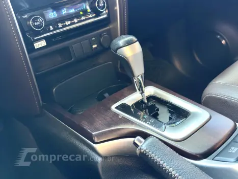 HILUX SW4 2.7 SRV 7 LUGARES 4X2 16V FLEX 4P AUTOMÁTICO