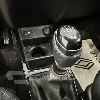 Kwid KWID Intense 1.0 Flex 12V 5p Mec.