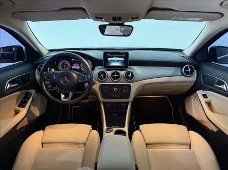 GLA 200 1.6 CGI STYLE 16V TURBO FLEX 4P AUTOMÁTICO