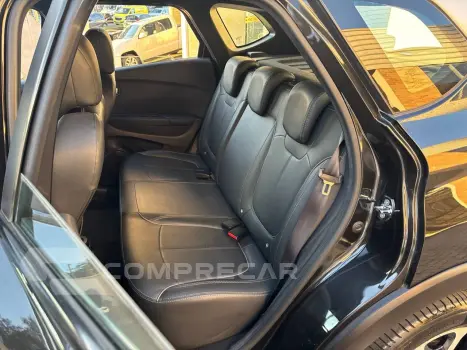 CAPTUR Intense Bose 1.6 16V Flex 5p Aut.