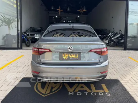 JETTA Comfort. 250 TSI 1.4 Flex 16v Aut.