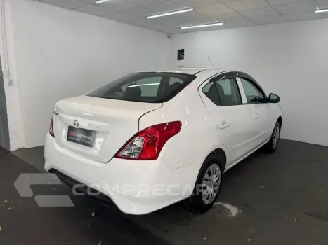 VERSA 1.0 12V FlexStart 4p Mec.