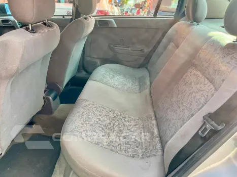 ASTRA 2.0 MPFI Advantage Sedan 8V