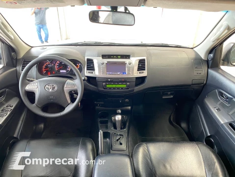 Toyota HILUX 3.0 SRV 4X4 CD 16V Turbo Intercooler 4 portas