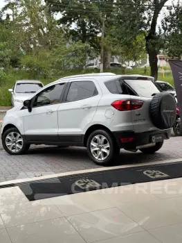 EcoSport TITANIUM 2.0 16V Flex 5p Aut.