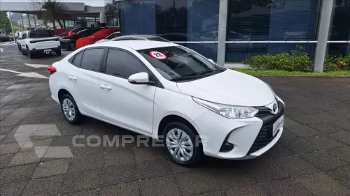 YARIS 1.5 16V FLEX SEDAN XL LIVE MULTIDRIVE