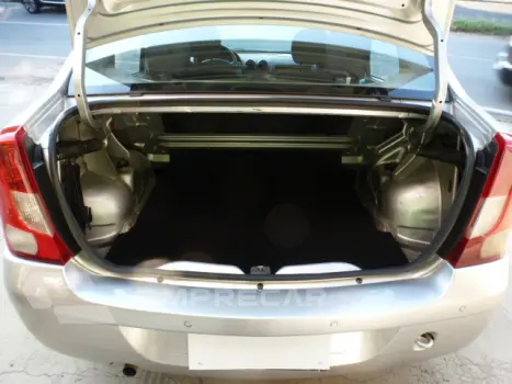 LOGAN 1.0 Authentique 16V