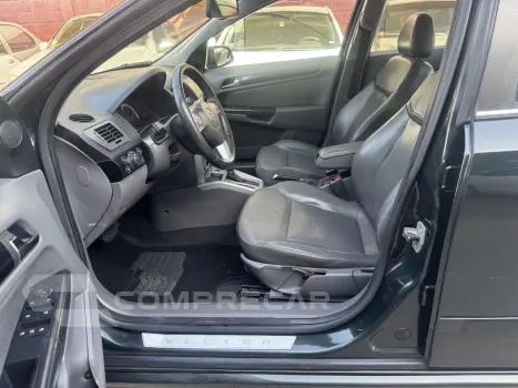 Vectra Sedan 2.0 4P COLLECTION