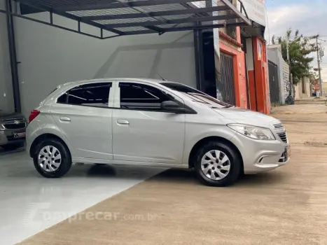 ONIX HATCH LT 1.0 8V FlexPower 5p Mec.