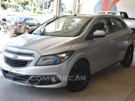CHEVROLET ONIX - 1.4 MPFI LTZ 8V 4P AUTOMÁTICO 4 portas