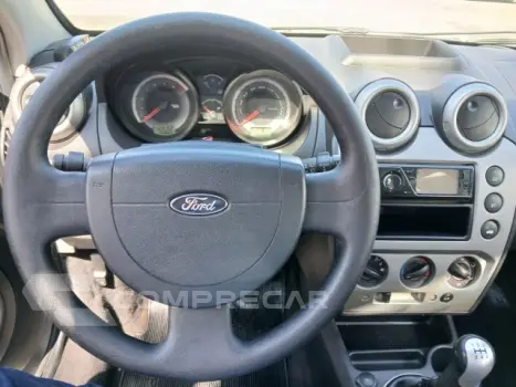 FIESTA SEDAN - 1.6 ROCAM SEDAN 8V 4P MANUAL