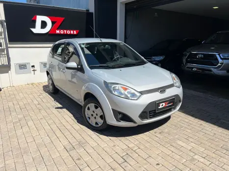 FORD FIESTA 1.6 Rocam SE 8V 4 portas