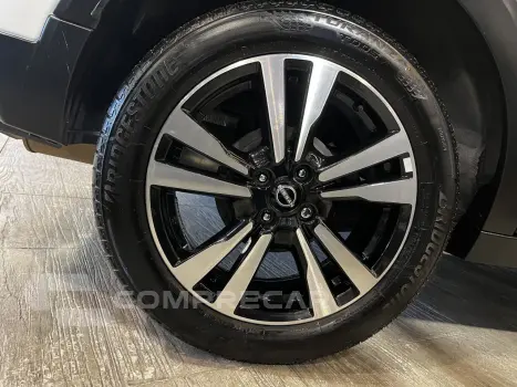 Kicks 1.6 16V 4P FLEXSTART EXCLUSIVE XTRONIC AUTOMÁTICO CVT