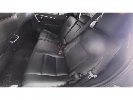 HILUX SW4 - 2.8 D-4D TURBO SRX 4X4 AUTOMÁTICO