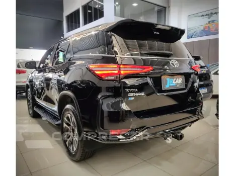 HILUX SW4 2.8 D-4D TURBO DIESEL DIAMOND 7L 4X4 AUTOMÁTICO