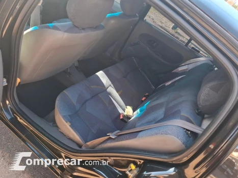 Clio 1.6 Rn 8V Gasolina 4P Manual