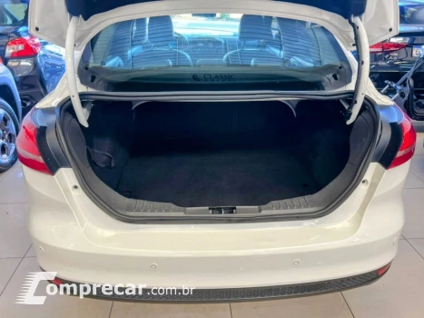 FOCUS 2.0 SE Fastback 16V