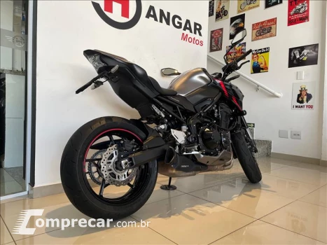 Z900