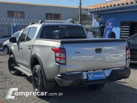 L200 Triton Outdoor GLS 2.4 4x4 Diesel Automática