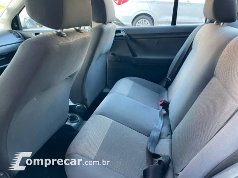 POLO SEDAN - 1.6 MI 8V 4P MANUAL