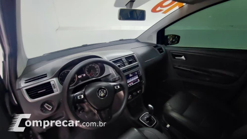 Volkswagen SPACEFOX 1.6 MI I-motion 8V 4 portas