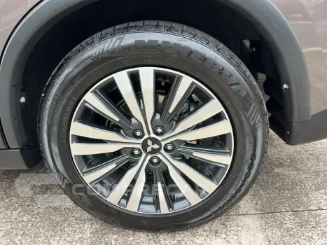 OUTLANDER 2.2 Mivec Di-d Hpe-s AWD